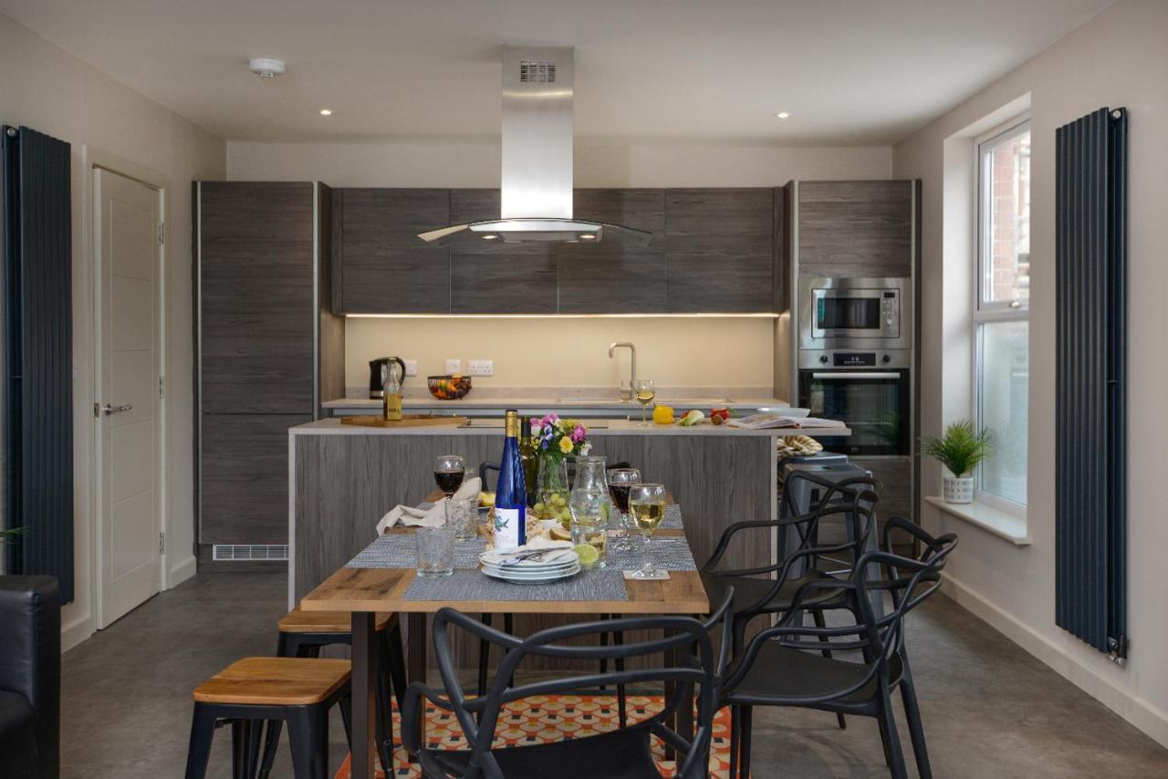 Apartment Three - Free Private Car Park - Sleeps 6 - 3 Shower Rooms - By Ocean City Retreats Plymouth Eksteriør billede