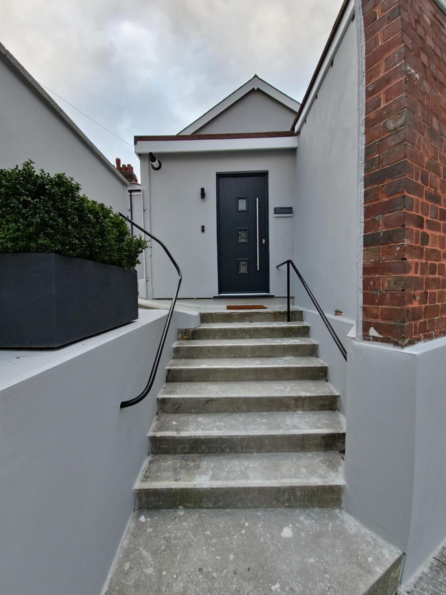 Apartment Three - Free Private Car Park - Sleeps 6 - 3 Shower Rooms - By Ocean City Retreats Plymouth Værelse billede
